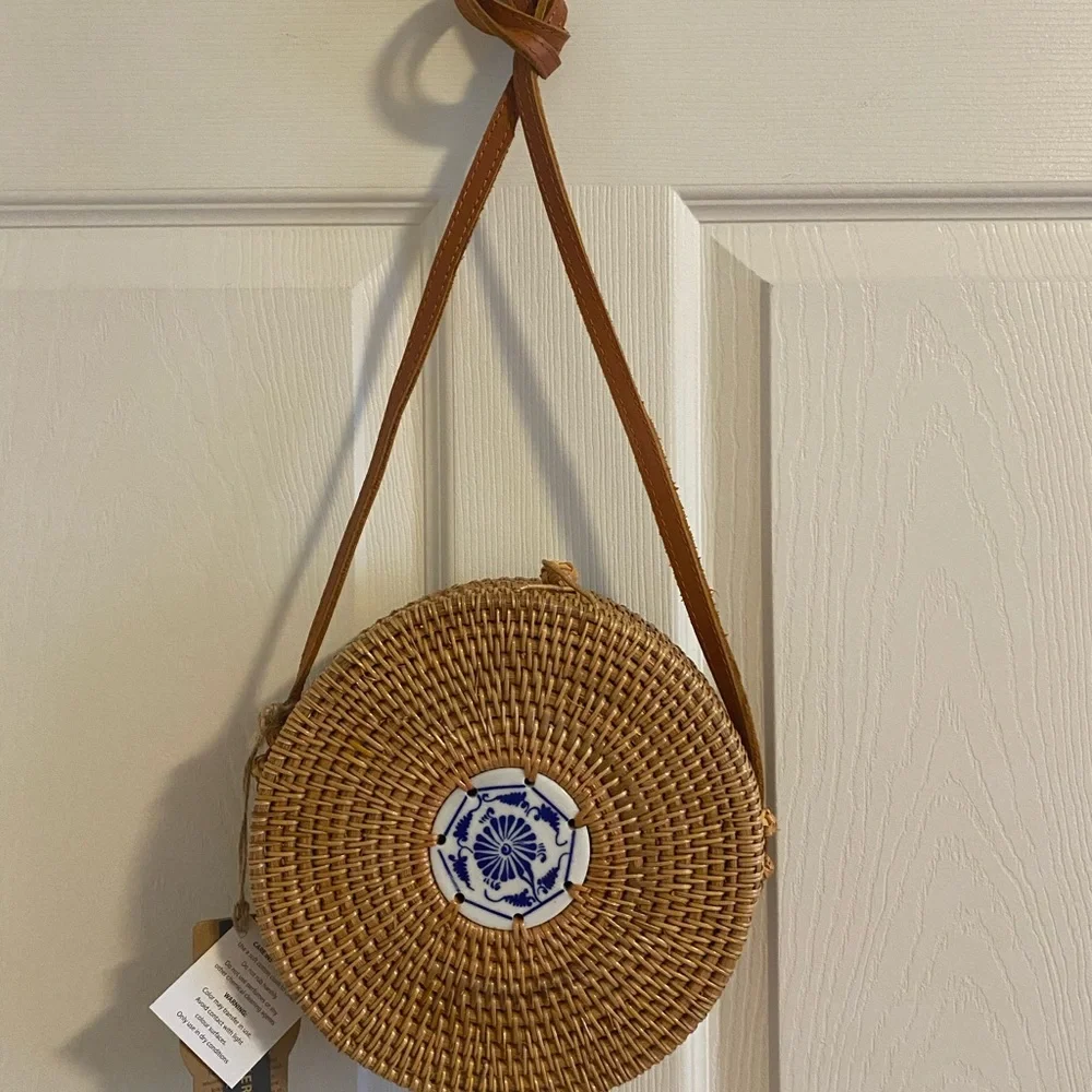 Bamboo hangbag - Picture 1 of 5